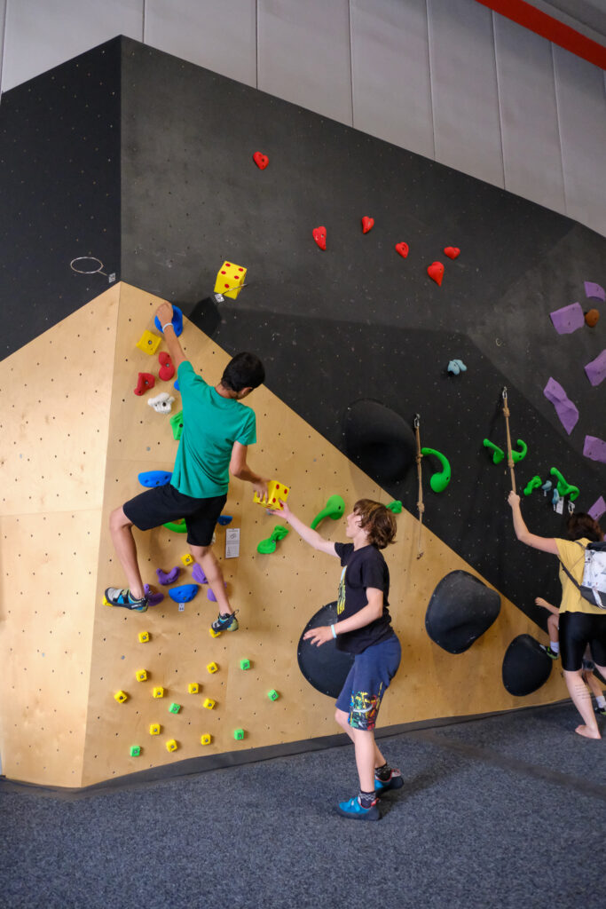 disfrutando de la escalada en MiniBloc Reus